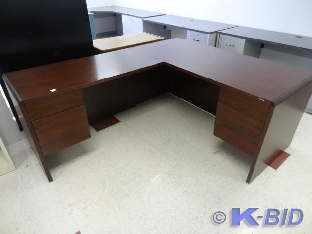lot 30 image: Hon laminate office desk. L shaped....