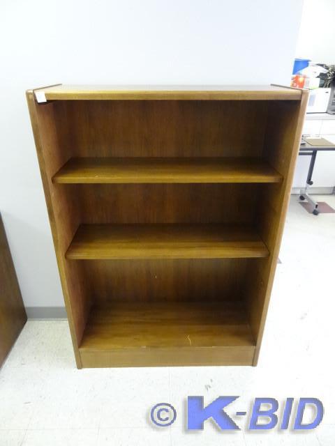lot 42 image: Wood book shelf with 2 adjustable s...