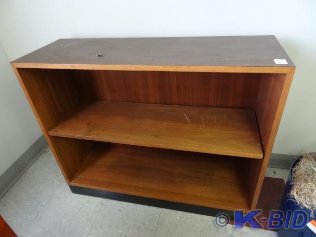 lot 52 image: Wood book shelf with 1 adjustable s...