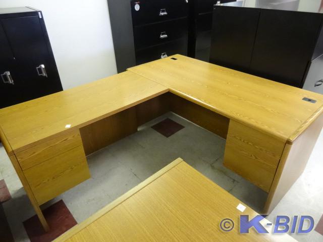 lot 76 image: L shaped laminate office desk. 2 pi...