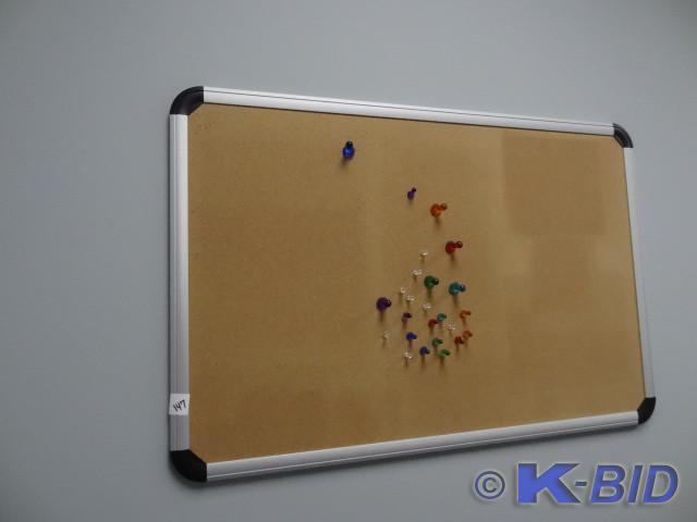 lot 147 image: 36 x 24 cork board