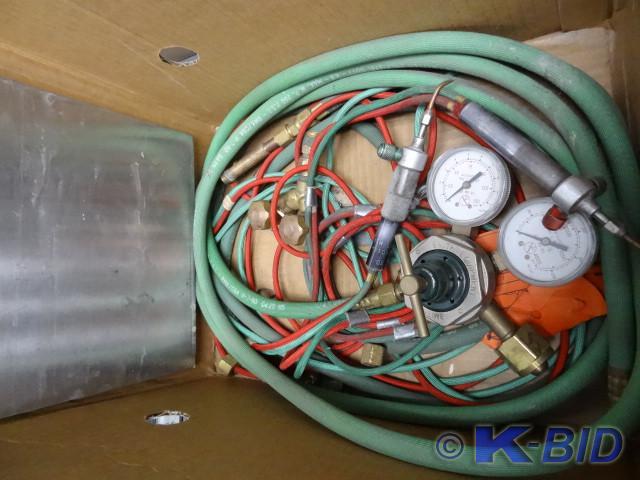 lot 157 image: Gas jeweler torch kit. Regulator an...