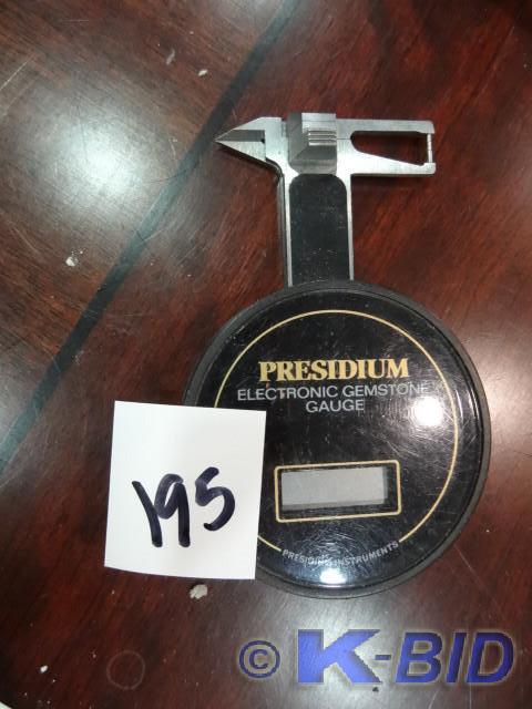 lot 195 image: Presidium electronic gemstone gauge