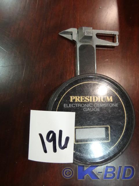lot 196 image: Presidium electronic gemstone gauge