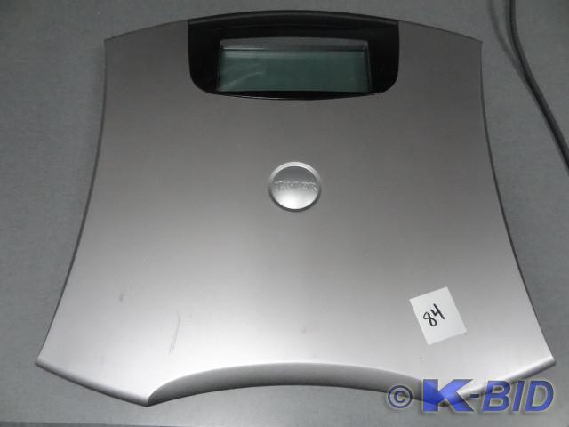 lot 84 image: Taylor electronic bathroom scale