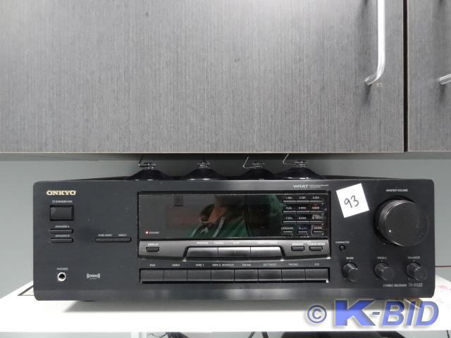 lot 93 image: Onkyo stereo receiver TX-8522 with ...