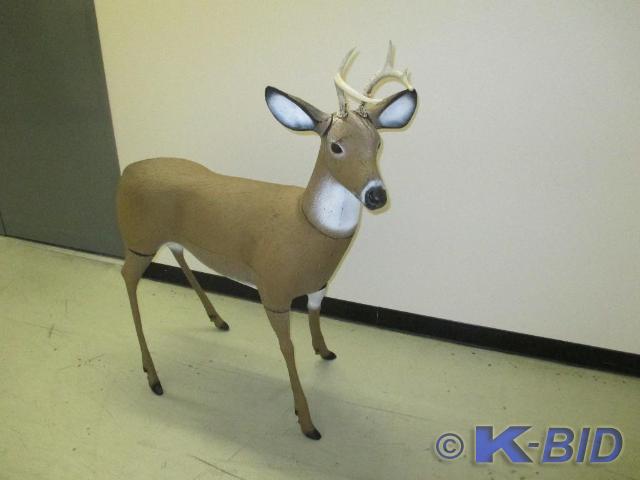 Deer decoy with bag