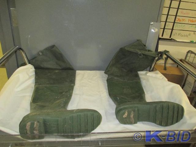 Academy Broadway Size 10 boots wade...