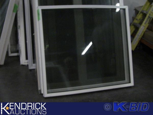 lot 118 image: 1 Lindsay Vinyl Framed Picture Window