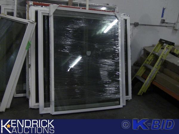 lot 124 image: 1 Lindsay Vinyl Framed Picture Window