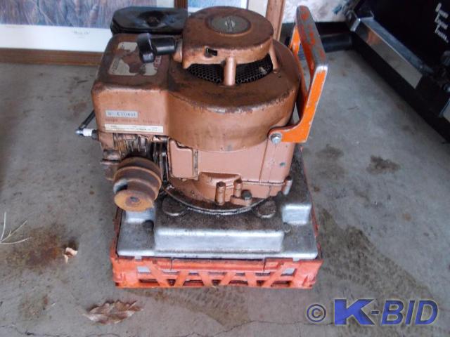 Older Gas Power Generator 1500 Watt...