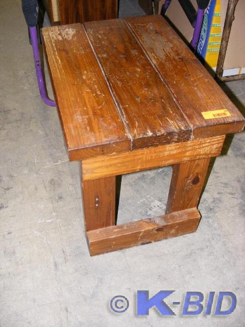 Wood Side Table 23x16, 18 tal...