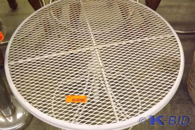 Outdoor metal table approx&nbsp15...