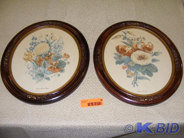 Set of Two framed pictures, oval 12...
