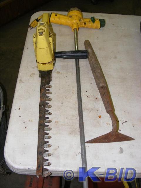 misc tools, hand hoe, hedge trimmer...