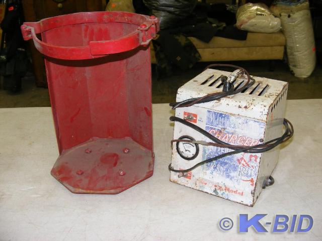 Battery Charger, not tested Tank Ho...