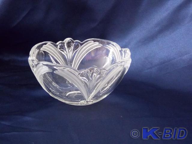 Crystal Bowl with etched pattern 5....