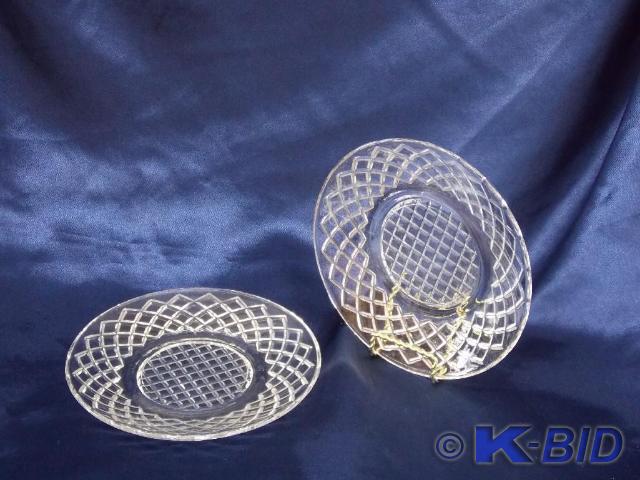 Diamond Cut Plate approx 6.25in dia...