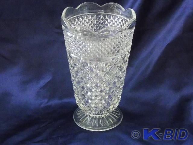 Diamond Cut Vase approx 10 inches h...