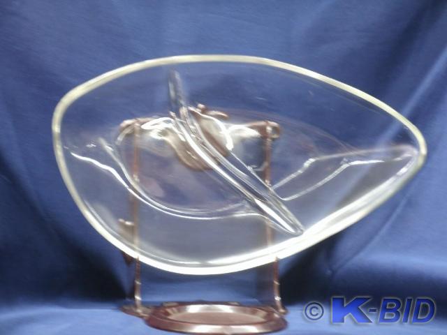 Split tray serving dish approx 8.75...