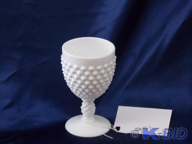 Fenton Milk Glass Hobnail Pattern W...