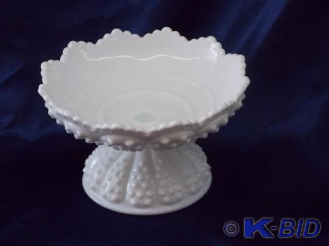 Fenton Milk Glass Hobnail Pattern C...