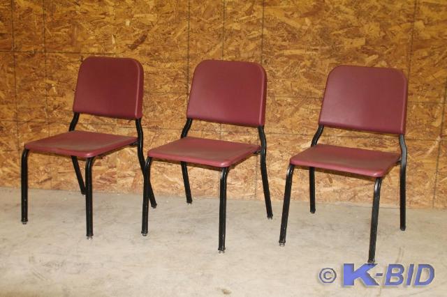 lot 179 image: -Lot of 3 chairs (red) â-Seat...
