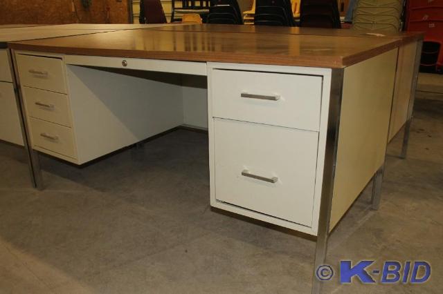 lot 213 image: -Teachers desk -Wood top -5 drawer...