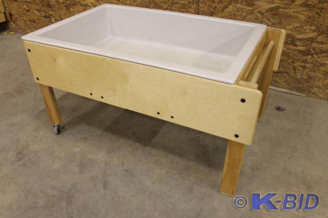 lot 242 image: -Sensory Table by Kaplan -Off-the-g...