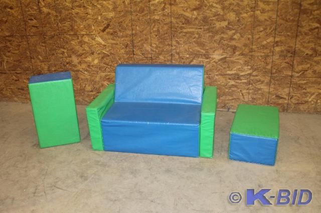 lot 252 image: -Childs foam loveseat w two addit...