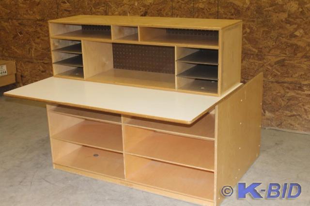 lot 256 image: -Childrens desk & storage on o...