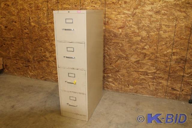 lot 31 image: -4 drawer HON file cabinet -Doors o...