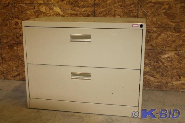 lot 32 image: -2 drawer lateral file cabinet -Doo...