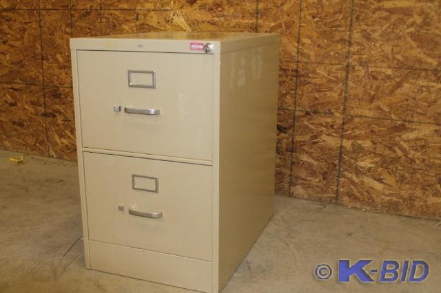 lot 40 image: -2 drawer HON file cabinet -Doors o...