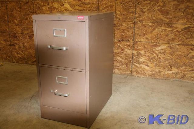 lot 42 image: -2 drawer HON file cabinet -Doors o...