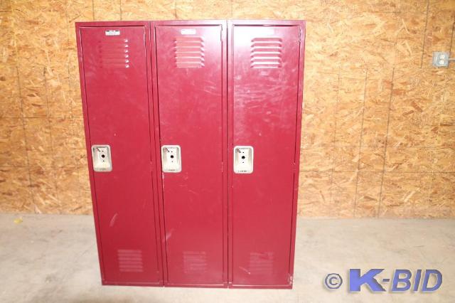 lot 48 image: -3 LYON lockers (one unit) -60T, 4...