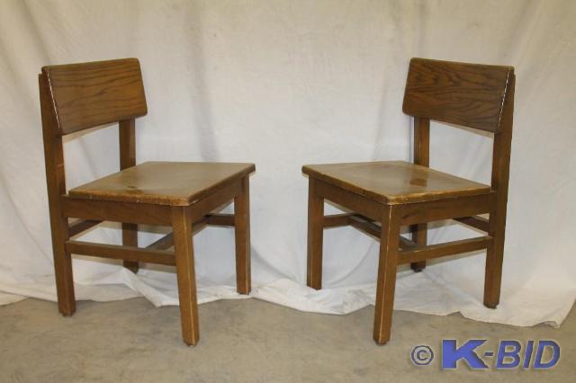 lot 67 image: -2 wooden toddler chairs -Very dura...