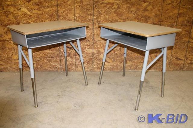 lot 80 image: -Lot of 2 student desks â-Gre...