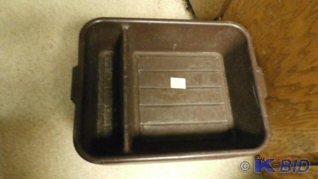 14 Brown Bus Tubs With Silverware D...