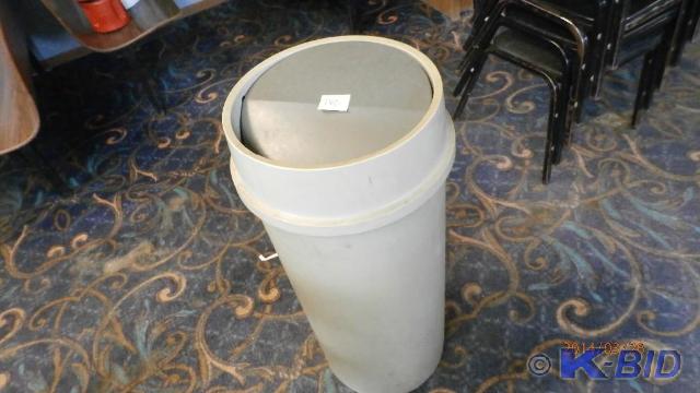 Garbage Can With Revolving Lid