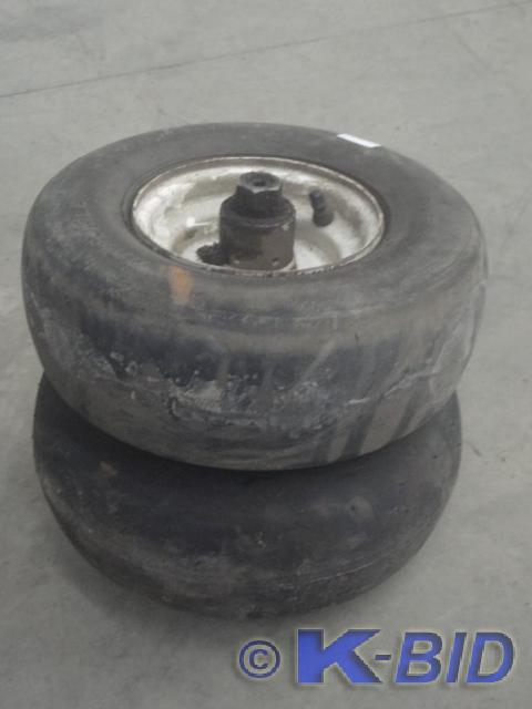 (1) Set Of Walker Commercial Mower ...