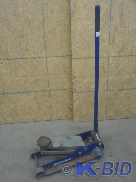 lot 14 image: AC-Delco 3.5-Ton Floor Jack