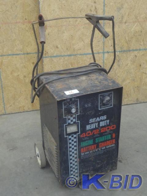 lot 16 image: Sears 402 Amo Battery Charger With...