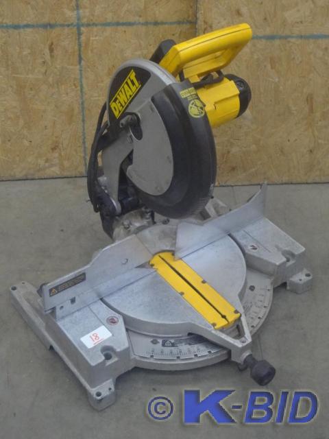 lot 18 image: DeWalt DW705 12 Compound Miter Saw