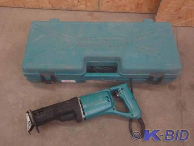 lot 22 image: Makita JR3000V Reciprocating Saw Wi...