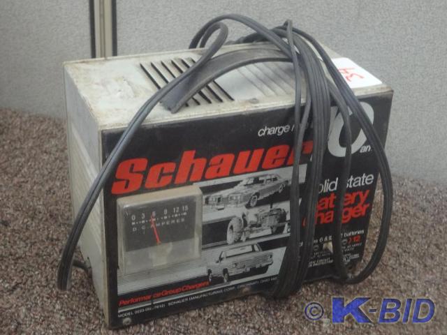 lot 34 image: Schauer 10Amp 612 Volt Battery Cha...