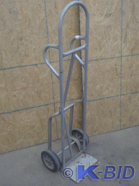 lot 37 image: Dutro Two Wheel Dolly