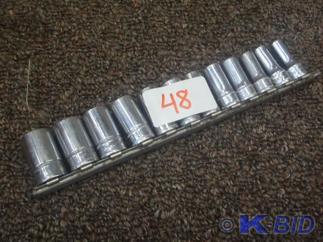 lot 48 image: Snap-On 12-Piece Metric Socket Set,...