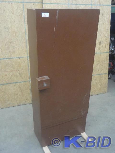 lot 6 image: 60x24x12 Heavy Duty Steel Gun Ca...