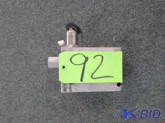 lot 92 image: VALVE FAN CONTROL 53-28224-004 GILL...